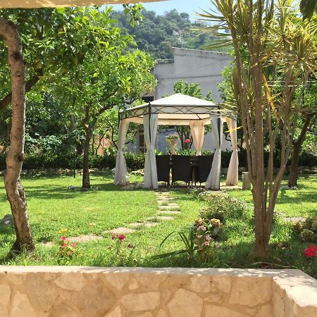 فيلا Goddess Yard تروبيا المظهر الخارجي الصورة