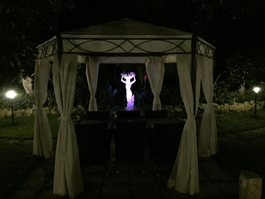 فيلا Goddess Yard تروبيا المظهر الخارجي الصورة